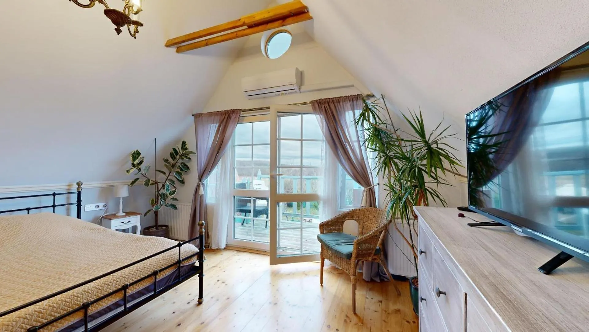 Family Villa In Prag