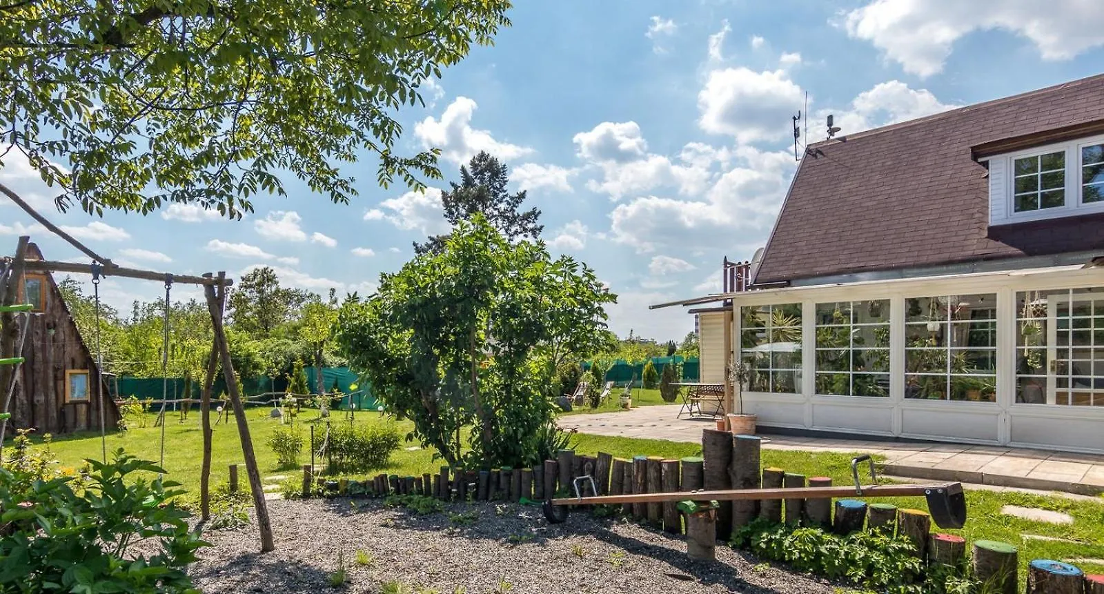 Family Villa In Prag